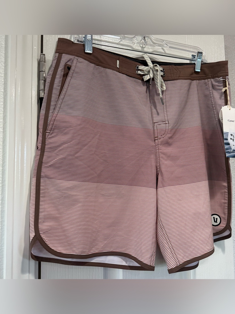 Vuori Cruise Men’s Boardshort Clove Wave Stripe Size 32 NWT - Picture 2 of 10